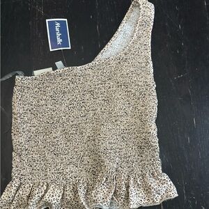 NWT Women’s/juniors top, one sleeve